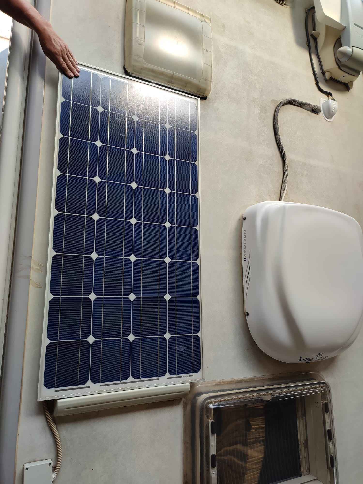 Installazione-Pannello-Solare-Camper